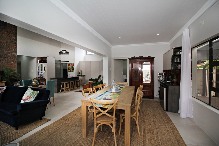 5 Bedroom Property for Sale in Hartenbos Central Western Cape